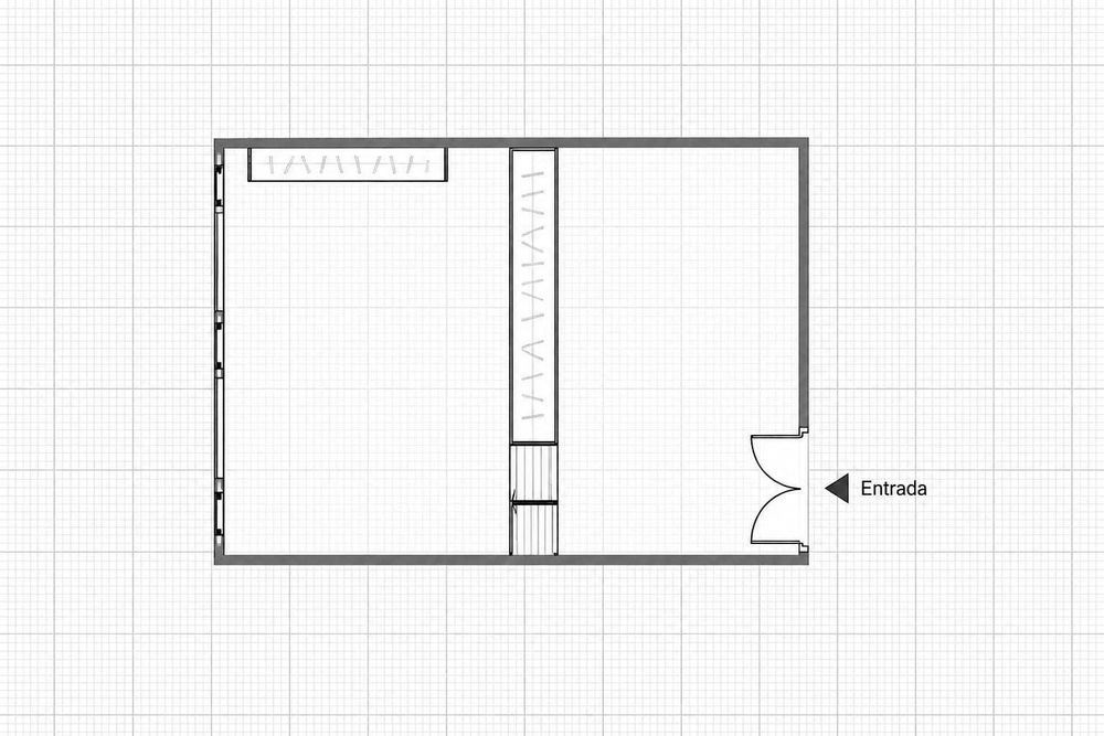 Loja para arrendar no centro de Almada — 37 m² e montra para a rua