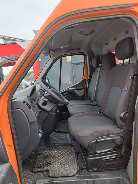 Wynajem busa, Dostawczy L3H2 Renault Master