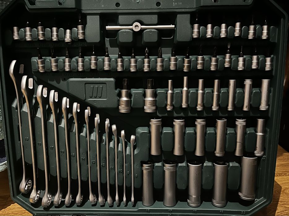 Zestaw kluczy nasadowych