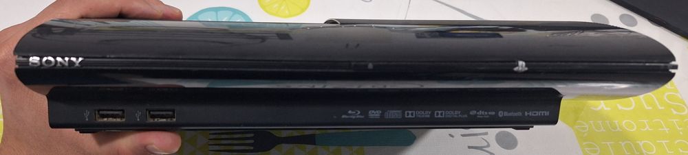 PlayStation 3 Super Slim 12GB (CECH 4304A)