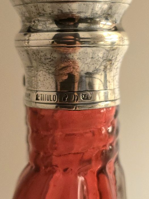 Par de frascos de Perfume Antigos, tampas em Prata – Leitão & Irmão.