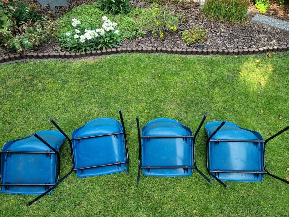 Sprzedam krzesła ogrodowe.