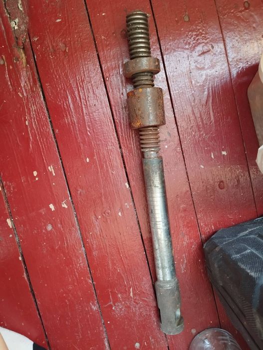 Гвинт для столярних струбцин