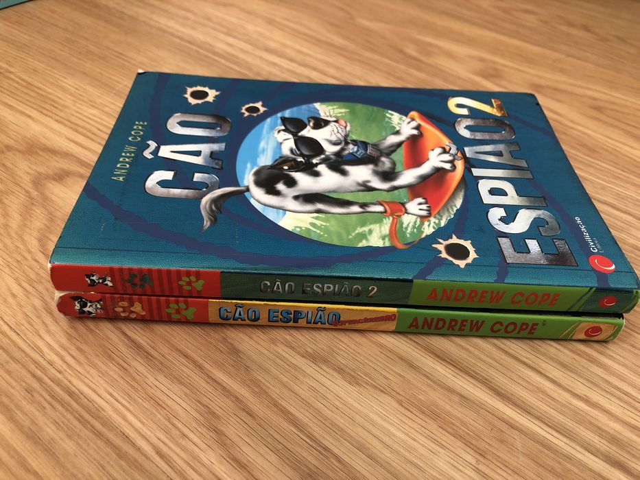 2 livros Cão Espião