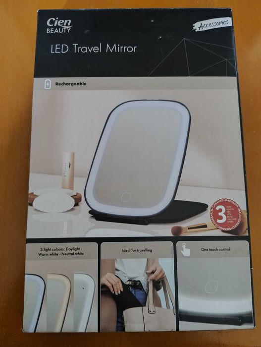 Lusterko podróżne LED Cien