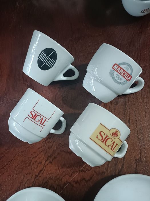 Chávenas almoçadeiras
