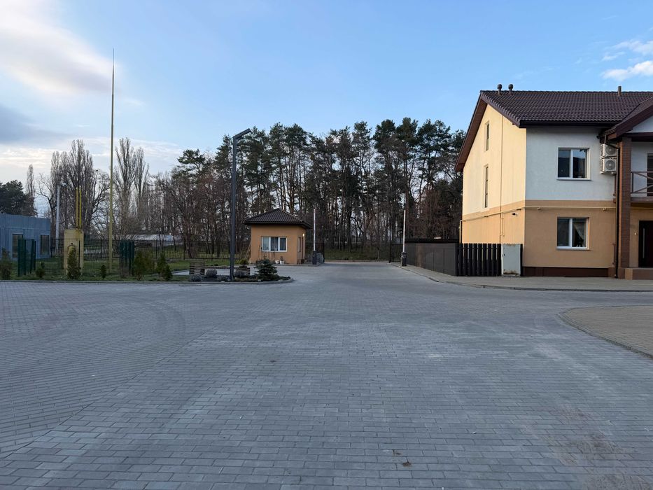 Зданий таунхаус біля Дніпра, автономне газове опалення