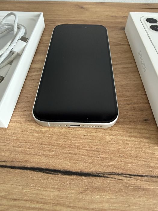 Apple Iphone 16 White 256 GB