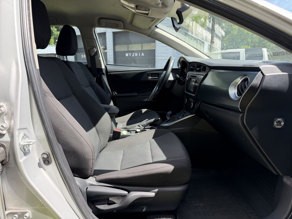 Toyota auris sprowadzona