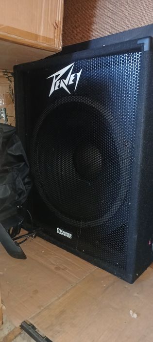 2 Subwoofer ativo Peavey Pv118d