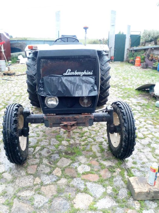 Trator Lomborgini