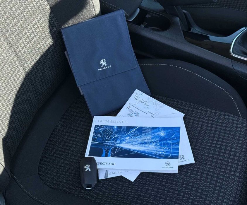 Peugeot 308 1.5 BlueHDi- Garantia Incluída