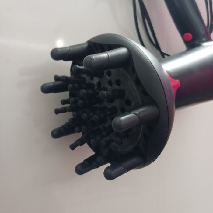 Фен з дифузорною насадкою