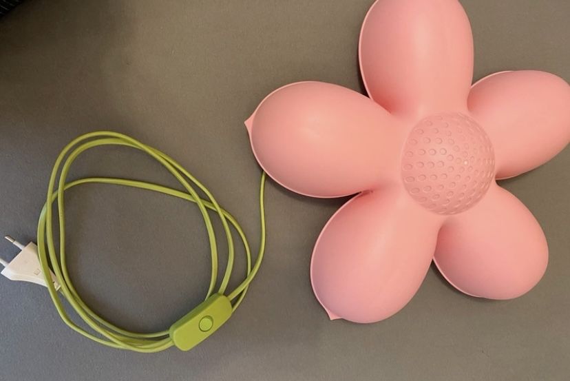 Lampka w ksztalcie kwiatka