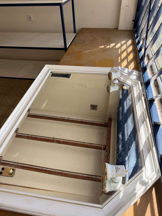 Espelho vintage com luzes branco