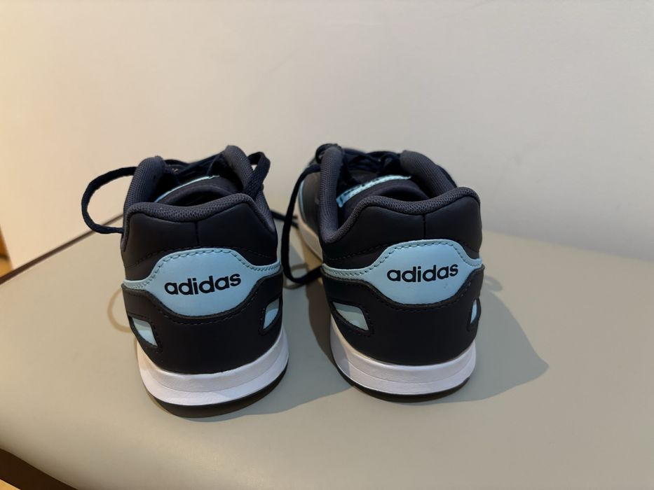 Sapatilhas Adidas 36 2/3 (novas)