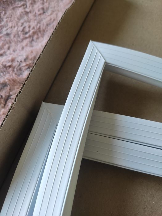 Нові ущільнювачі для холодильника indesit RA32G