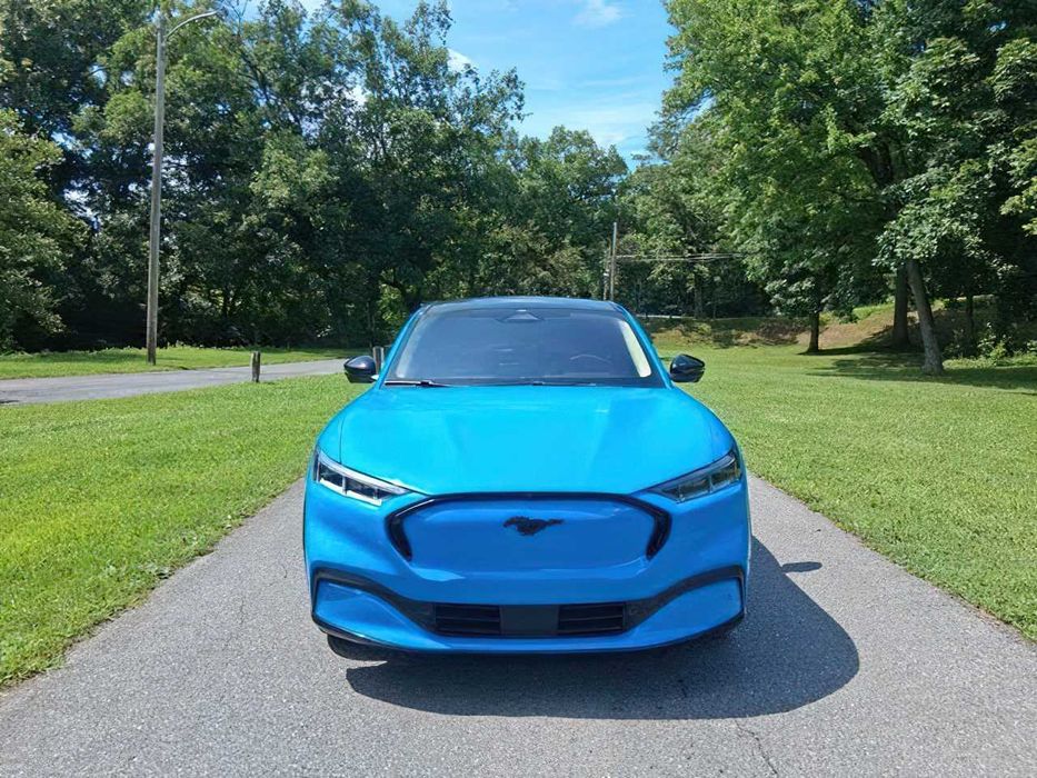 Ford Mustang Mach-E Premium      2023