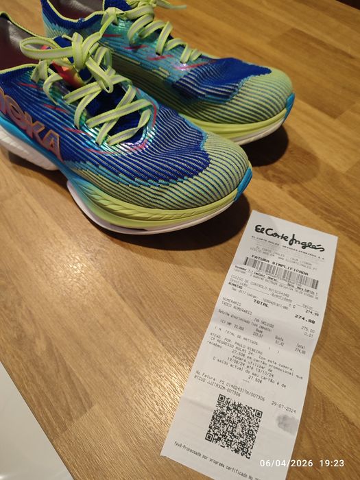 Tenis Running com placa de carbono Hoka Cielo x1