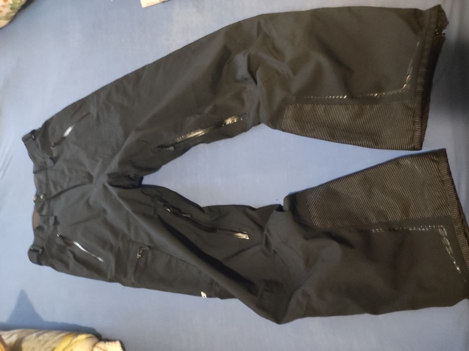 Гірськолижна куртка та штани