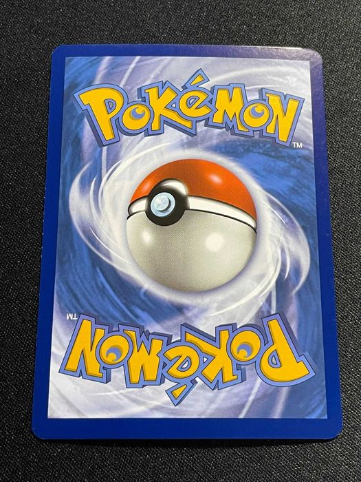 Carta Pokémon Heracross 2/198 Scarlet & Violet
