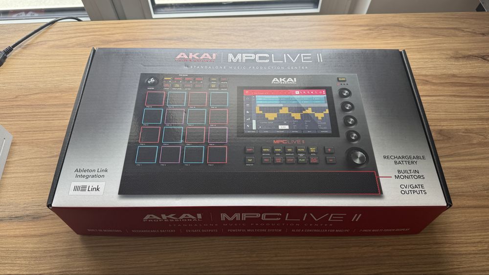 Akai Live 2 - Jak Nowe - Gwarancja - UDG Case i second skin w cenie