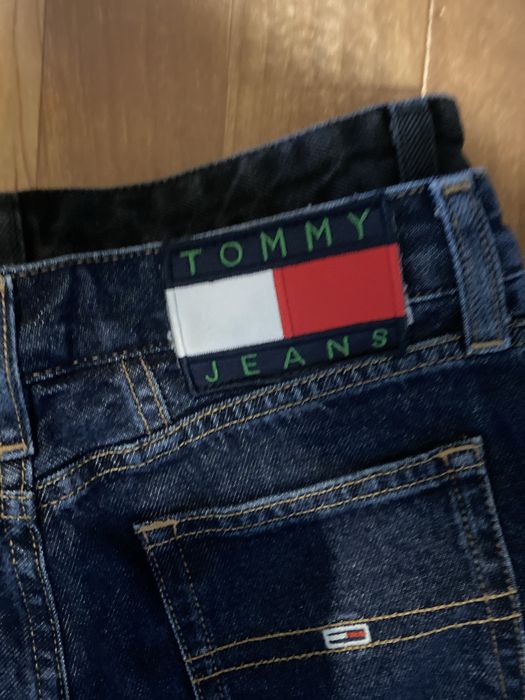 Продам фирменные джинсы