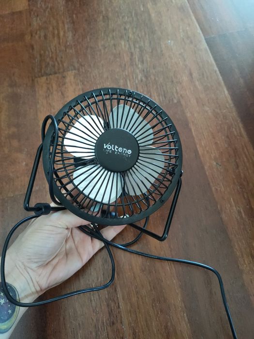 Mini wiatraczek USB do podłączenia do komputera
