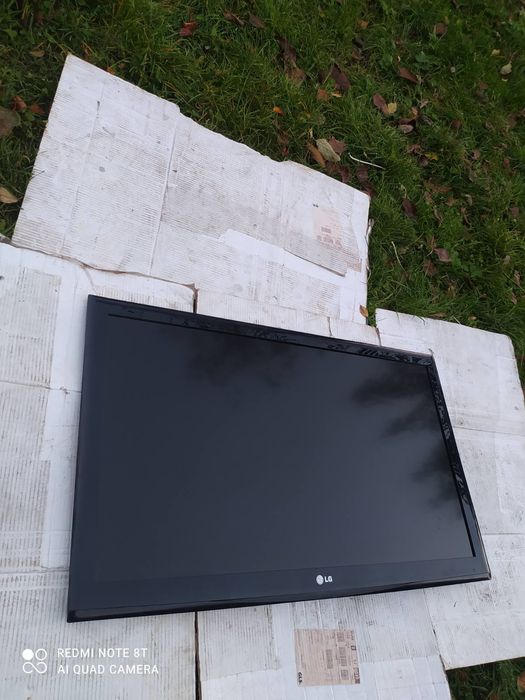 Телевізор  LG  42"