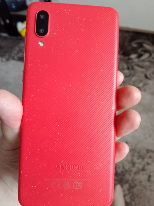 Продам телефон срочно