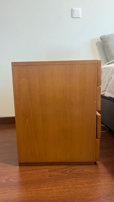 Mesa de cabeceira