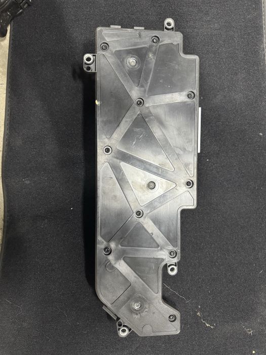 Bms tesla y 2023 р 82 квт тесла у бмс