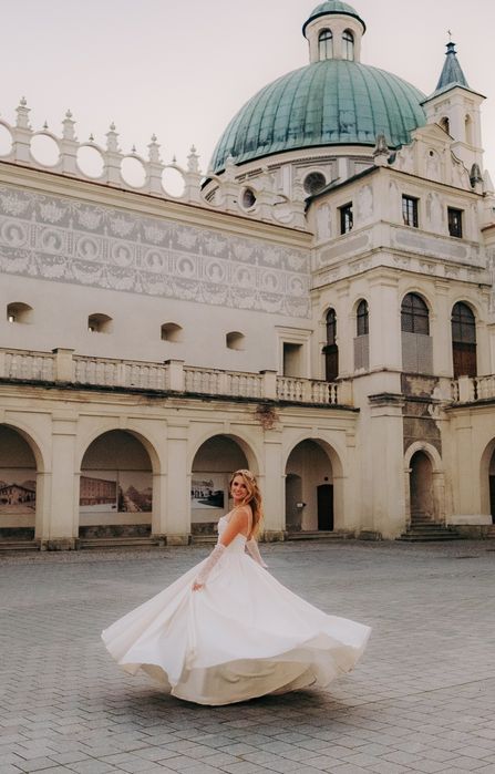 Suknia ślubna satynowa