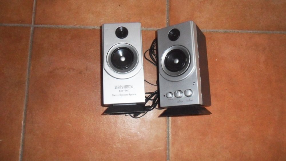 Jogo PC estratégia Rússia vs Nato. Incluído em lote de artigos vários.