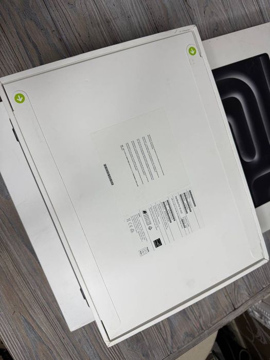 НОВЫЙ ! MacBook Pro 14 M3Pro 18/512 Mid 2023 Space (MRX33/Z1AU0021G)