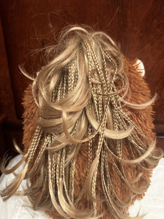 Парик коротки та хвіст