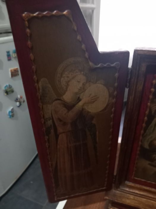 Oratório religioso antigo