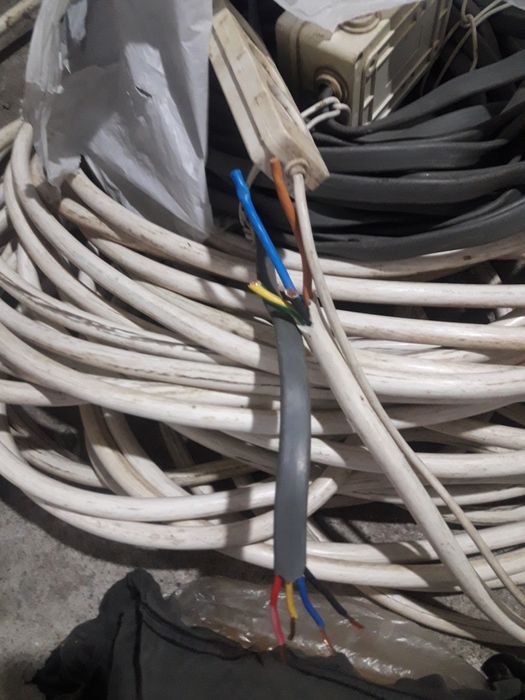 Продам бу провод 4на10 медний,автоматические выключатели