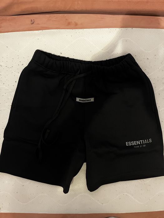 spodenki essentials czarne rozmiar M