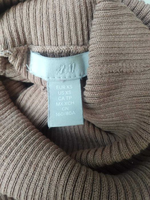 Стильний жіночий светр h&m, в рубчик, з віскозою, розмір xs-s