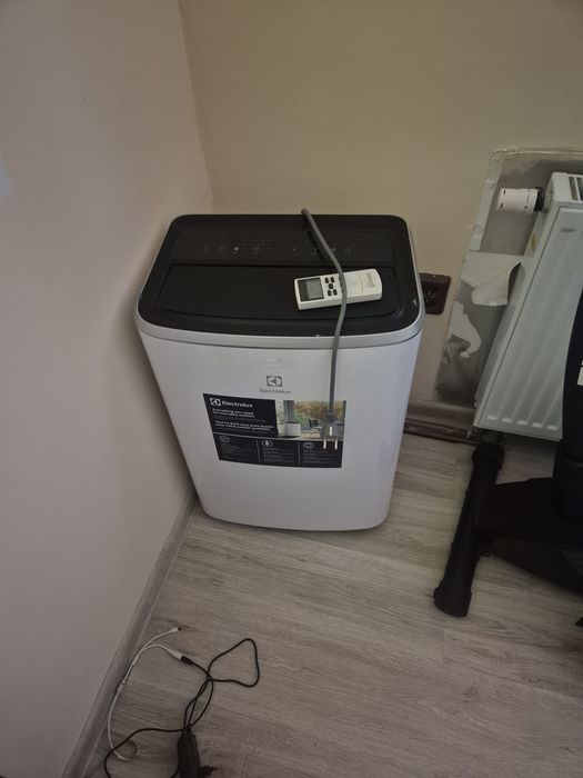 Klimatyzator ElectroluX EXP34U338HW