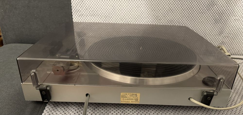 Gramofon Philips F7130