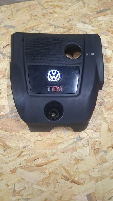 Кришка двигуна VW Golf 4 Bora 1.9 TDI PD / Крышка двигателя Фольксваген Гольф 4 Бора