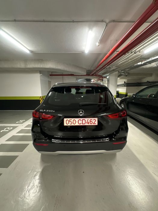 Mercedes-Benz GLA 250e Progressive Plug-in Hybrid
