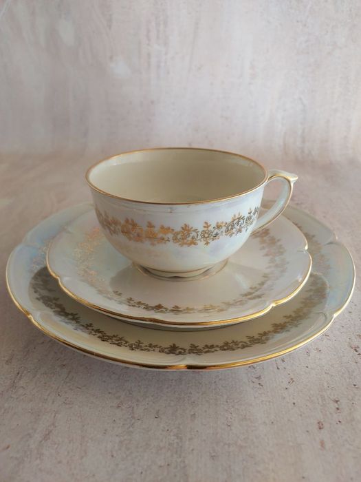 Винтажная чайная тройка