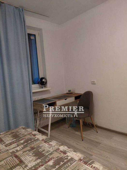 Продам сучасну кімнату з евроремонтом