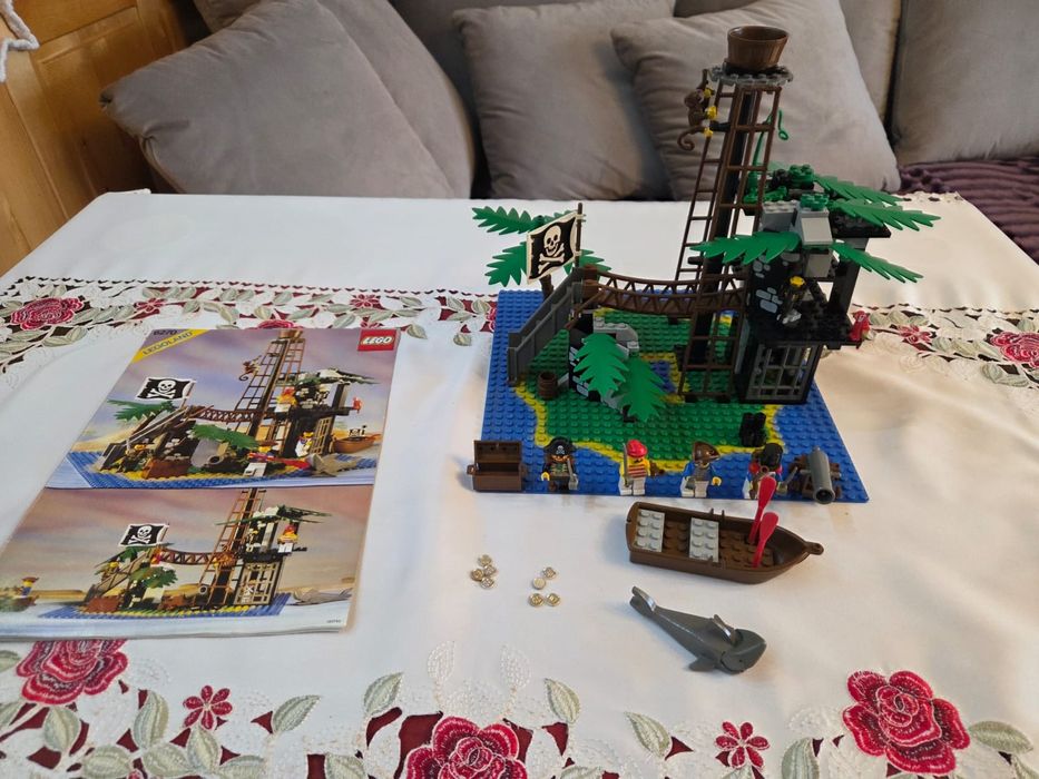Lego 6270 Pirates Forbidden Island