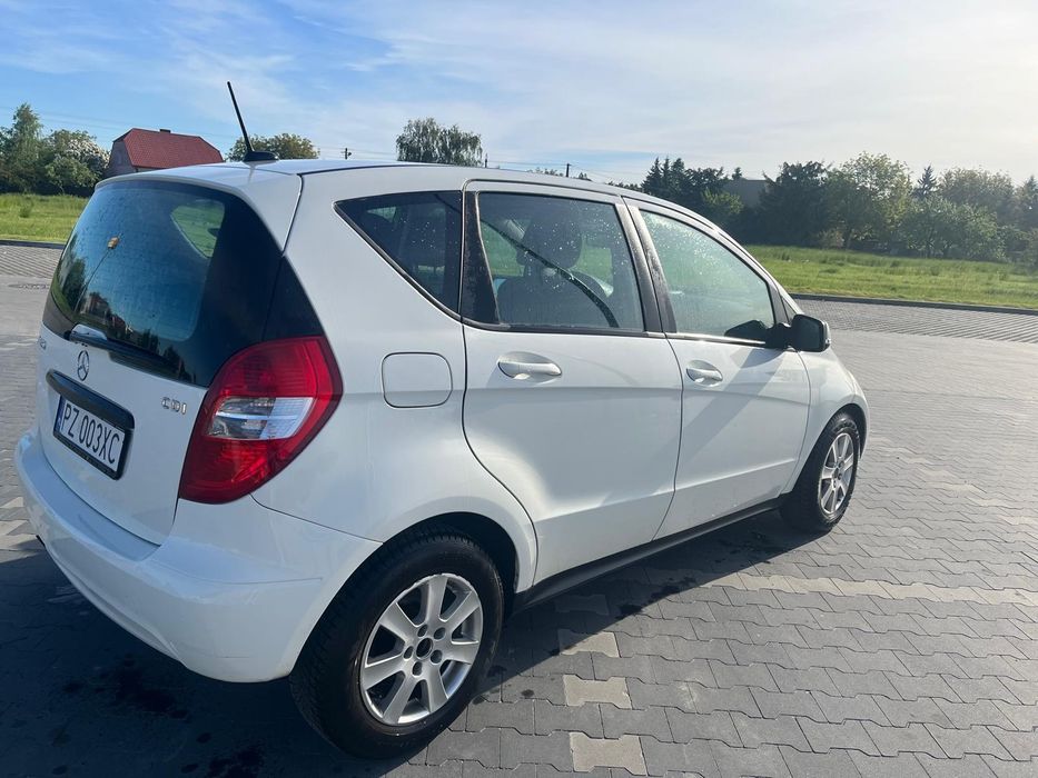 Mercedes A180...