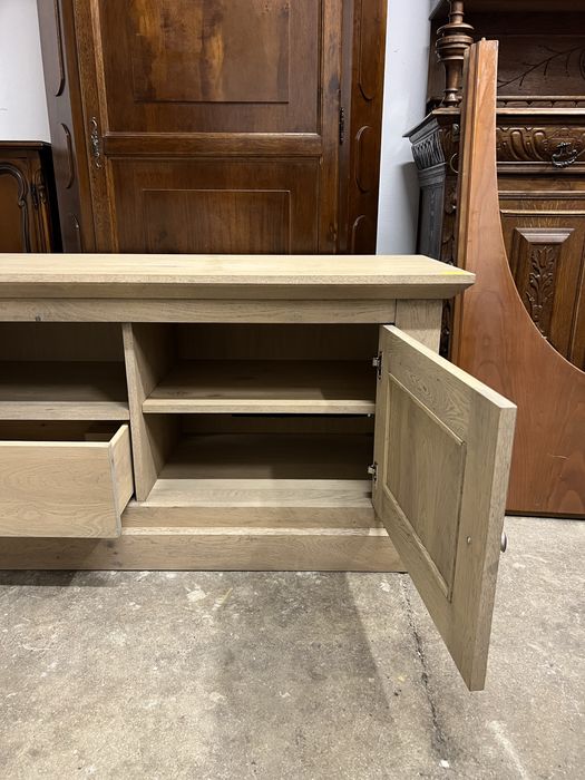 Drewniana Szafka RTV/Raty