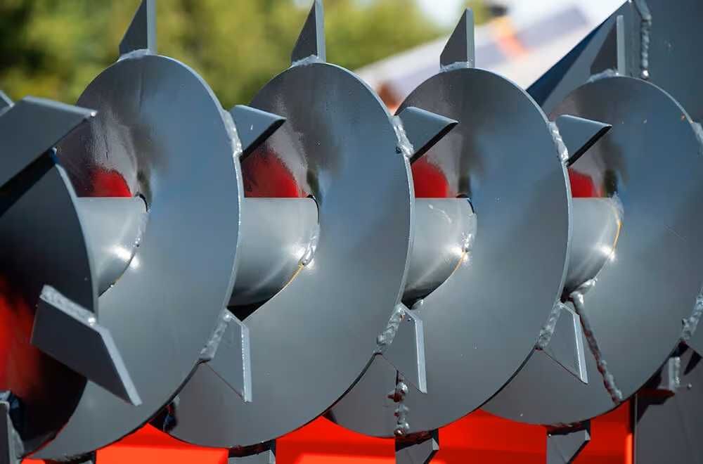 Rozrzutnik obornika jednoosiowy ROLTRANS  N150/2 LEO 4t